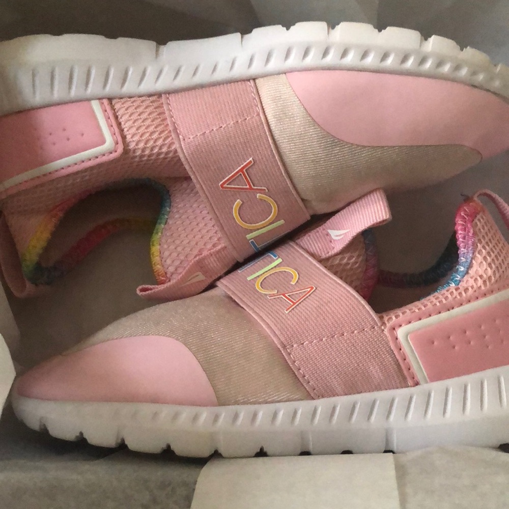 GIRLS' LOGO-STRAP SNEAKER